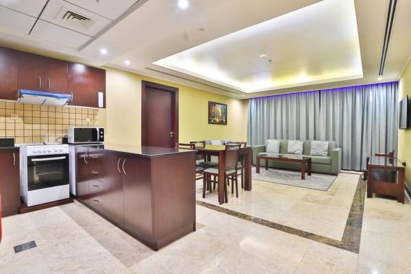 Deluxe One-Bedroom Apartment