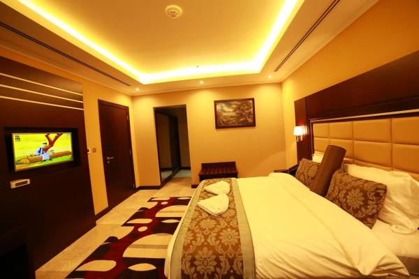 Deluxe Two-Bedroom Apartment